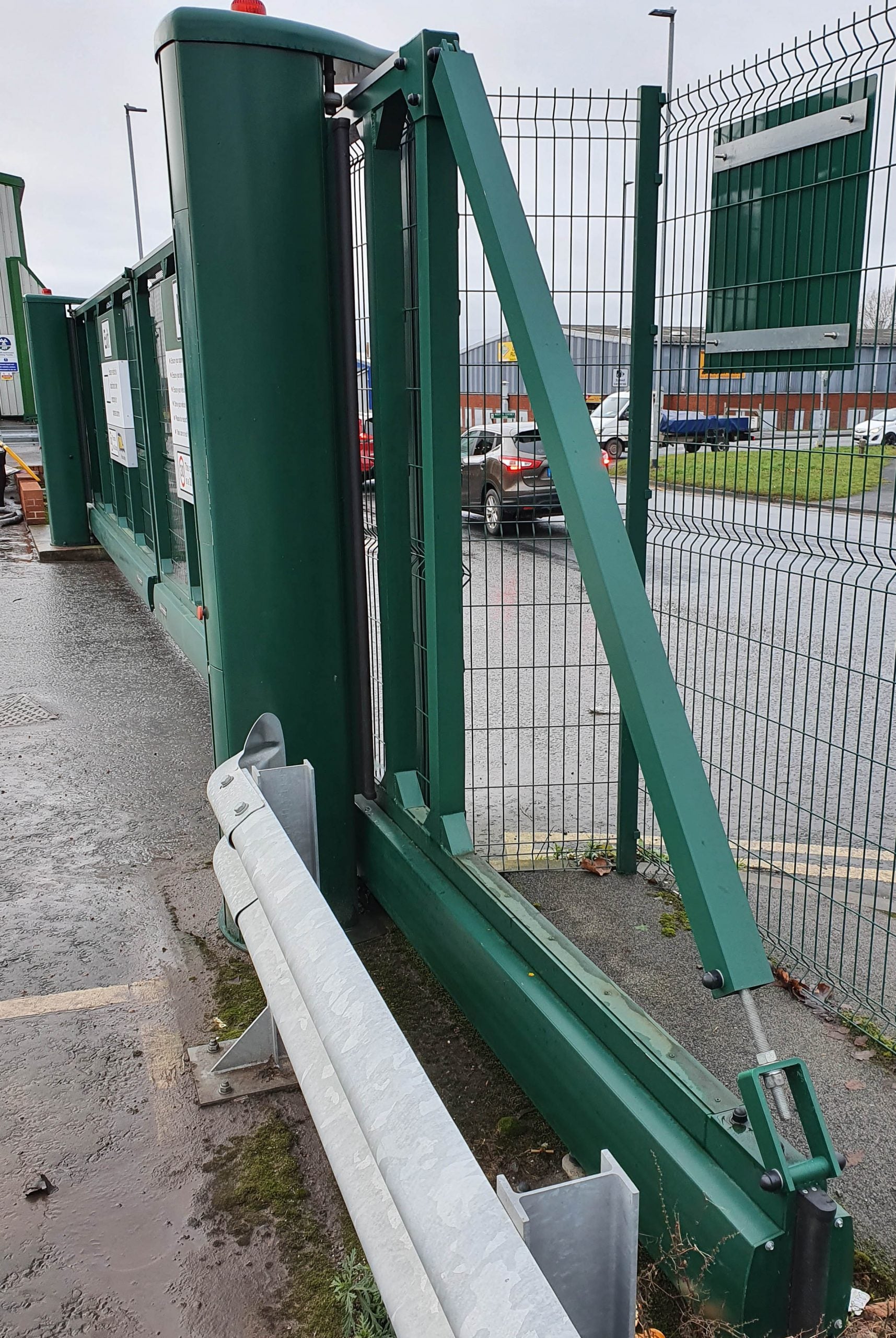 Commercial automated gate installed by Vuetek